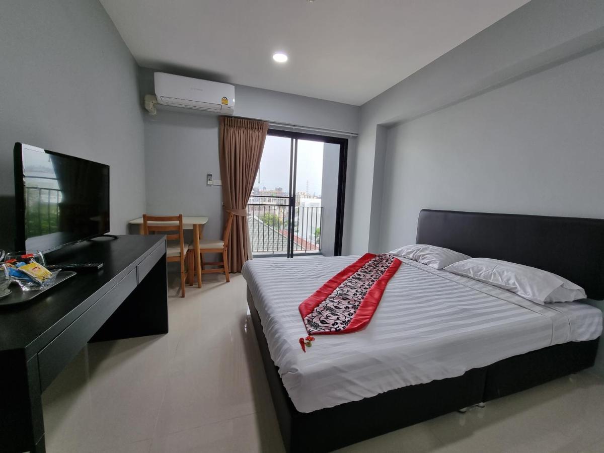 Tiara Place Bangkok Esterno foto