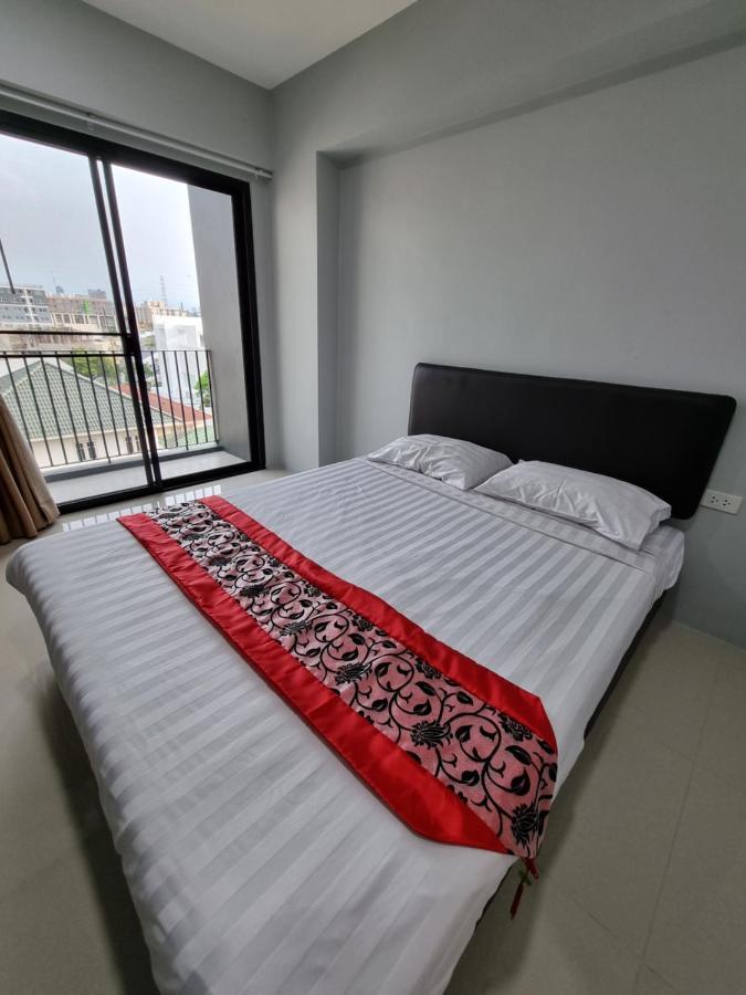 Tiara Place Bangkok Esterno foto